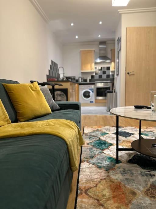 شقة Entire Flat In Ealing لندن المظهر الخارجي الصورة