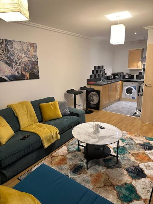 شقة Entire Flat In Ealing لندن المظهر الخارجي الصورة