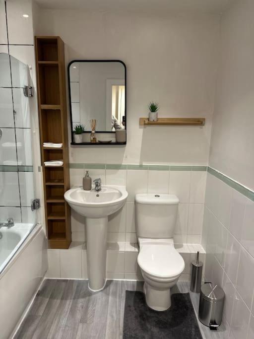 شقة Entire Flat In Ealing لندن المظهر الخارجي الصورة